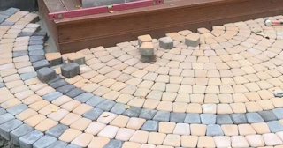 Укладка плитки на крыльцо в Юбилейном по цене от 824 руб. за м² | ТротуарнаяПлитка