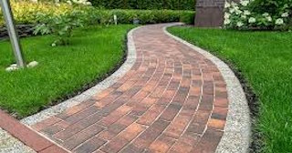 Мощение дорожек на даче под ключ в Юбилейном: цена от 824 руб. от ТротуарнаяПлитка