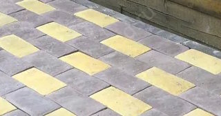 Укладка тротуарной плитки вокруг дома в Юбилейном - цены от 824 руб.