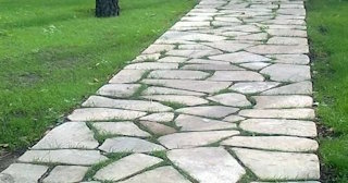 Профессиональная укладка камня на дорожки в Юбилейном в октябре